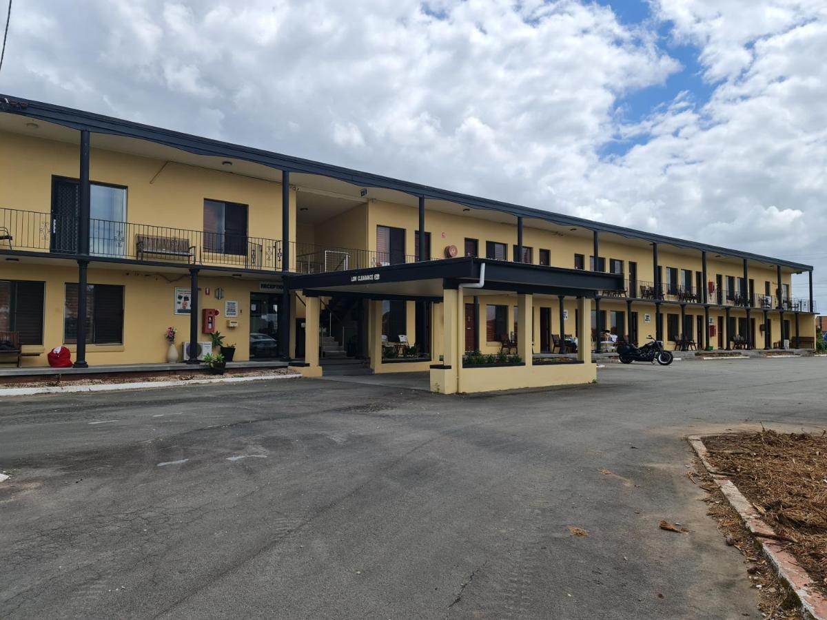 Country Plaza Motel Taree Eksteriør billede