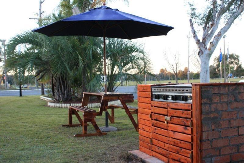 Country Plaza Motel Taree Eksteriør billede